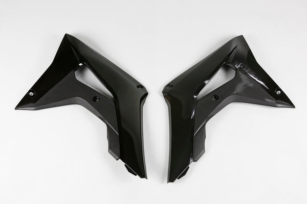 Az UFO radiátor borítja a fekete Honda CRF450R HO04682#001 -et