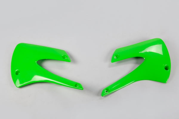 Az UFO radiátor borítja a zöld Kawasaki KX85/80 KA03717#026