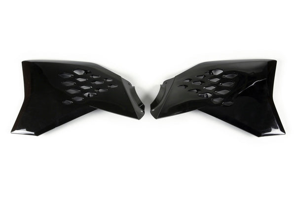 Az UFO radiátor borítja a fekete KTM SX65 KT04009#001 -et